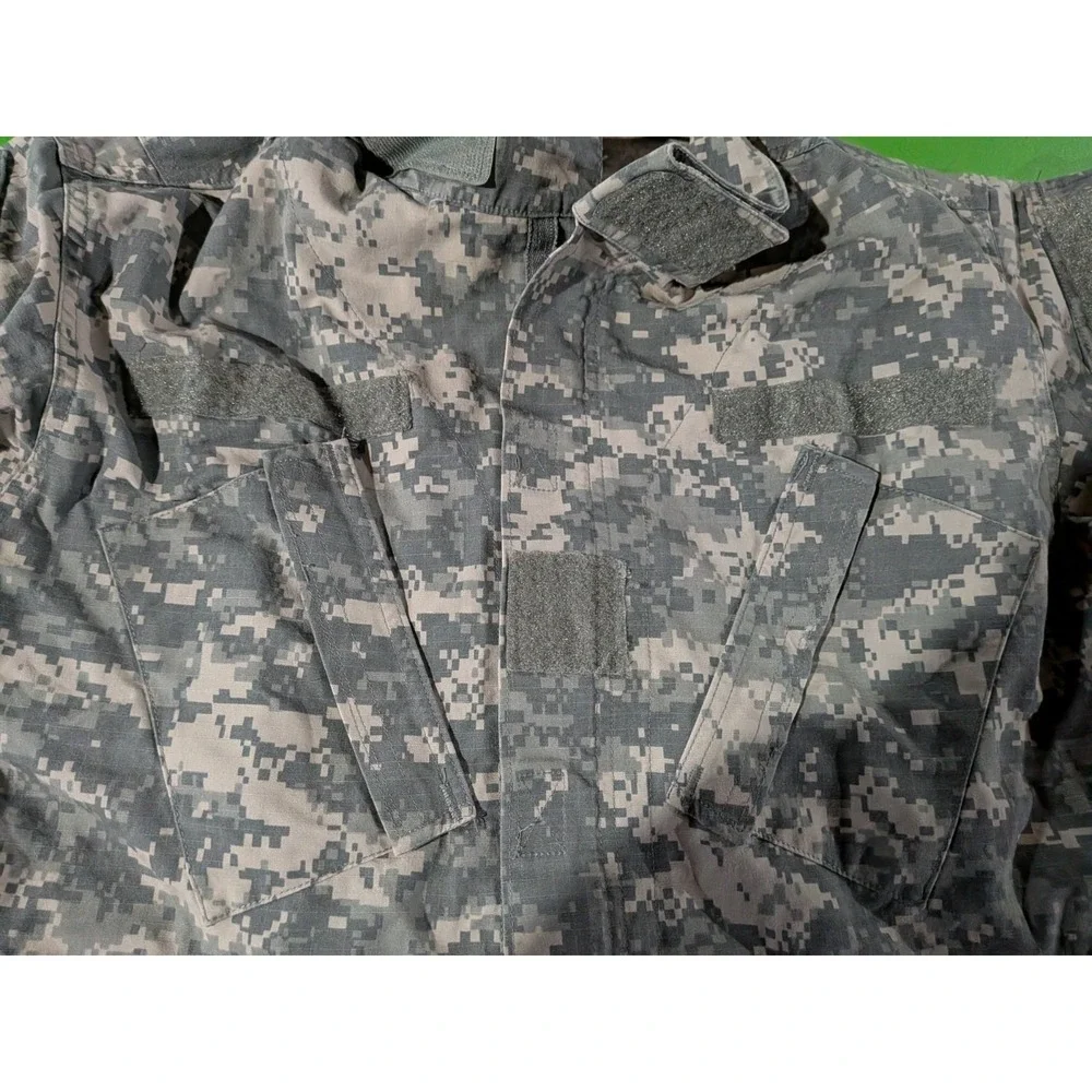 US Army ACU Jacket Mens Small Reg UCP Digital Camo‎ Ripstop Combat Coat Uniform